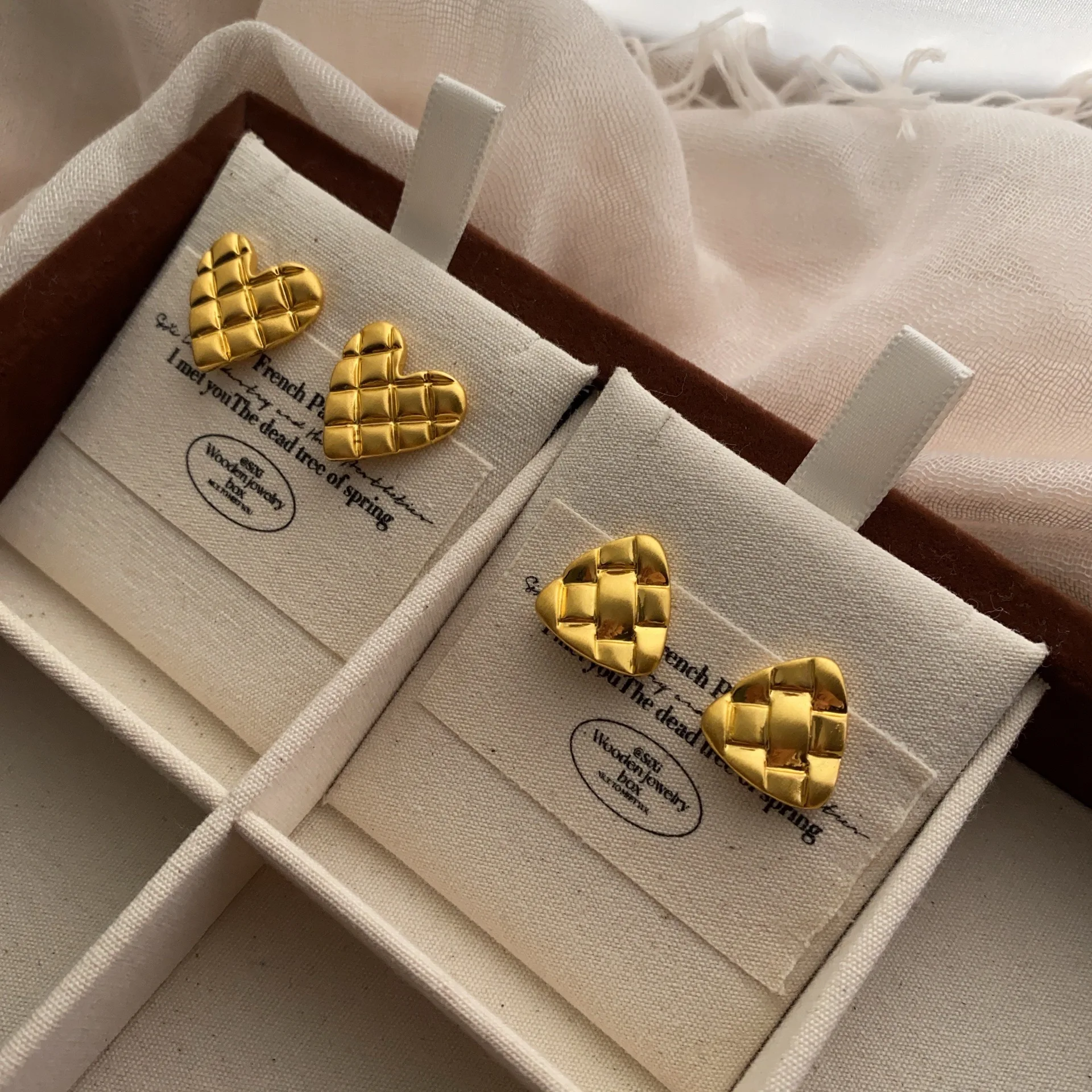 

Trendy Heart-shaped Weave Texture Copper Gold Color Stud Earrings for Women French Vintage Stud Earring Statement Jewelry