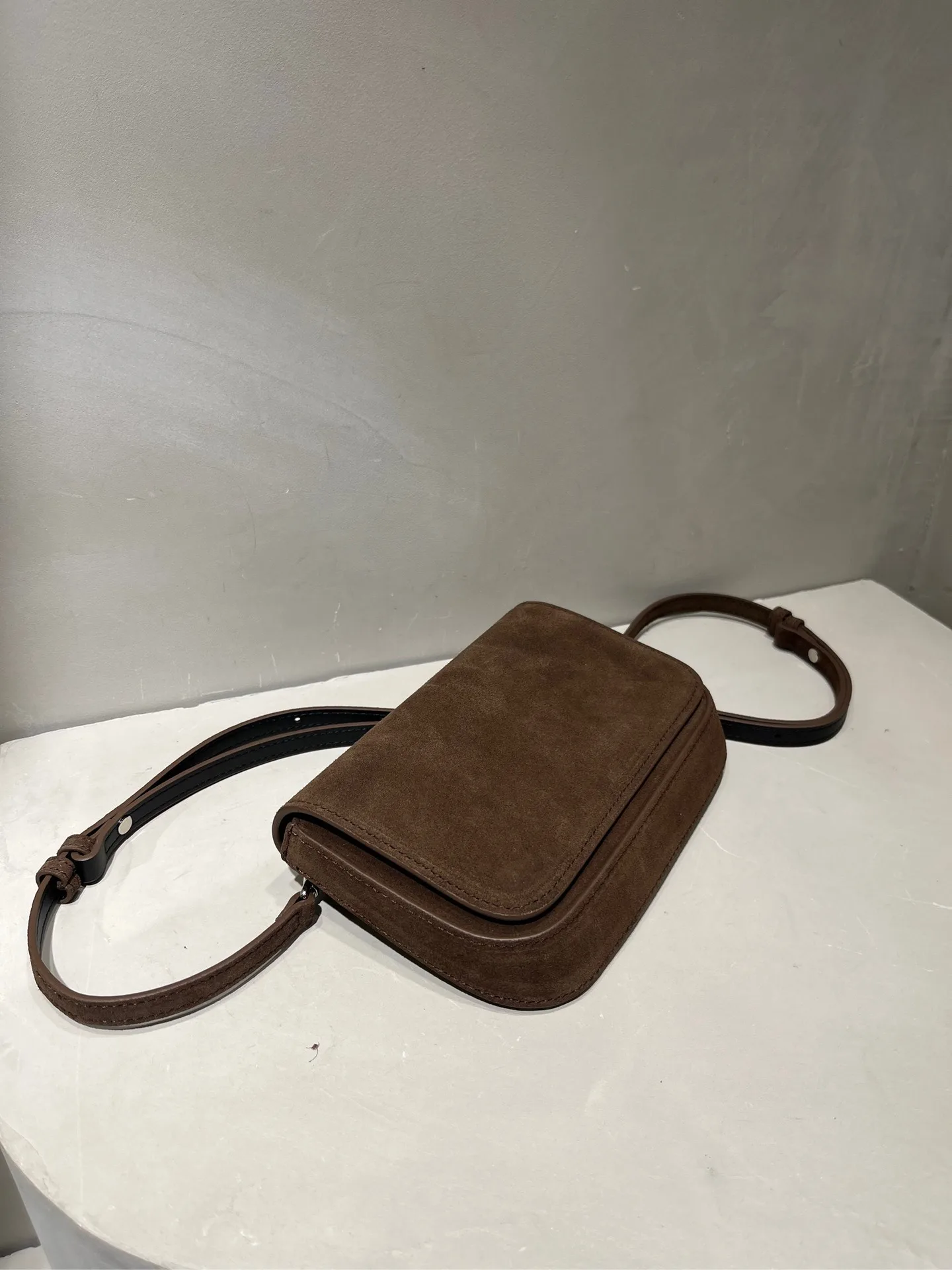 Maxdutti Cross body kleine Tasche Frauen für 2024 Mode Damen Rindsleder Tasche Retro kleine quadratische einzelne Umhängetasche