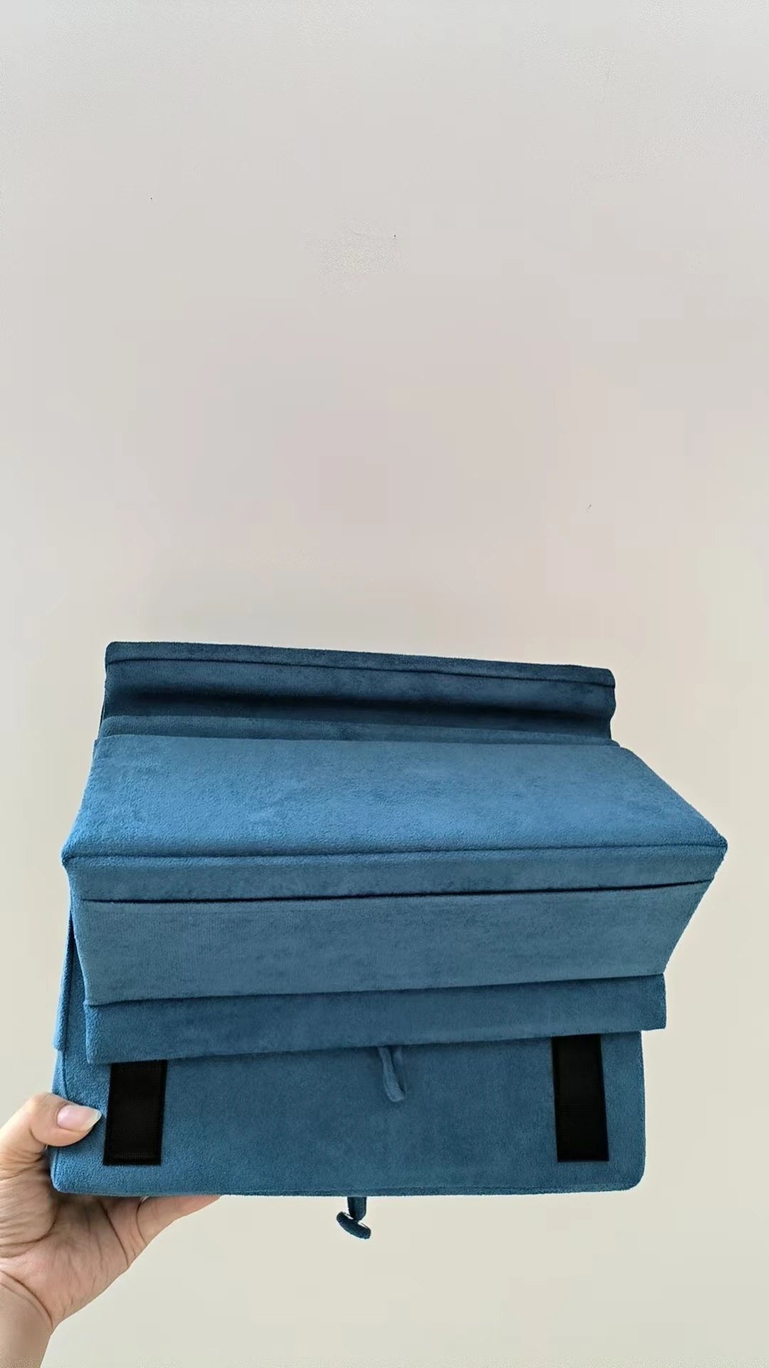 Tablet Pillow Holder Foldable iPad Stand for Lap Bed and Desk Tablet Soft Pad Dock with Pocket