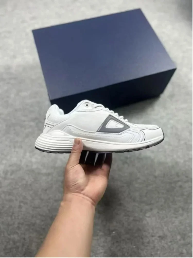 2026 Neue Herren- und Damen-Laufschuhe für umfassendes körperliches Training, atmungsaktive Outdoor-Sneaker mit Dämpfung