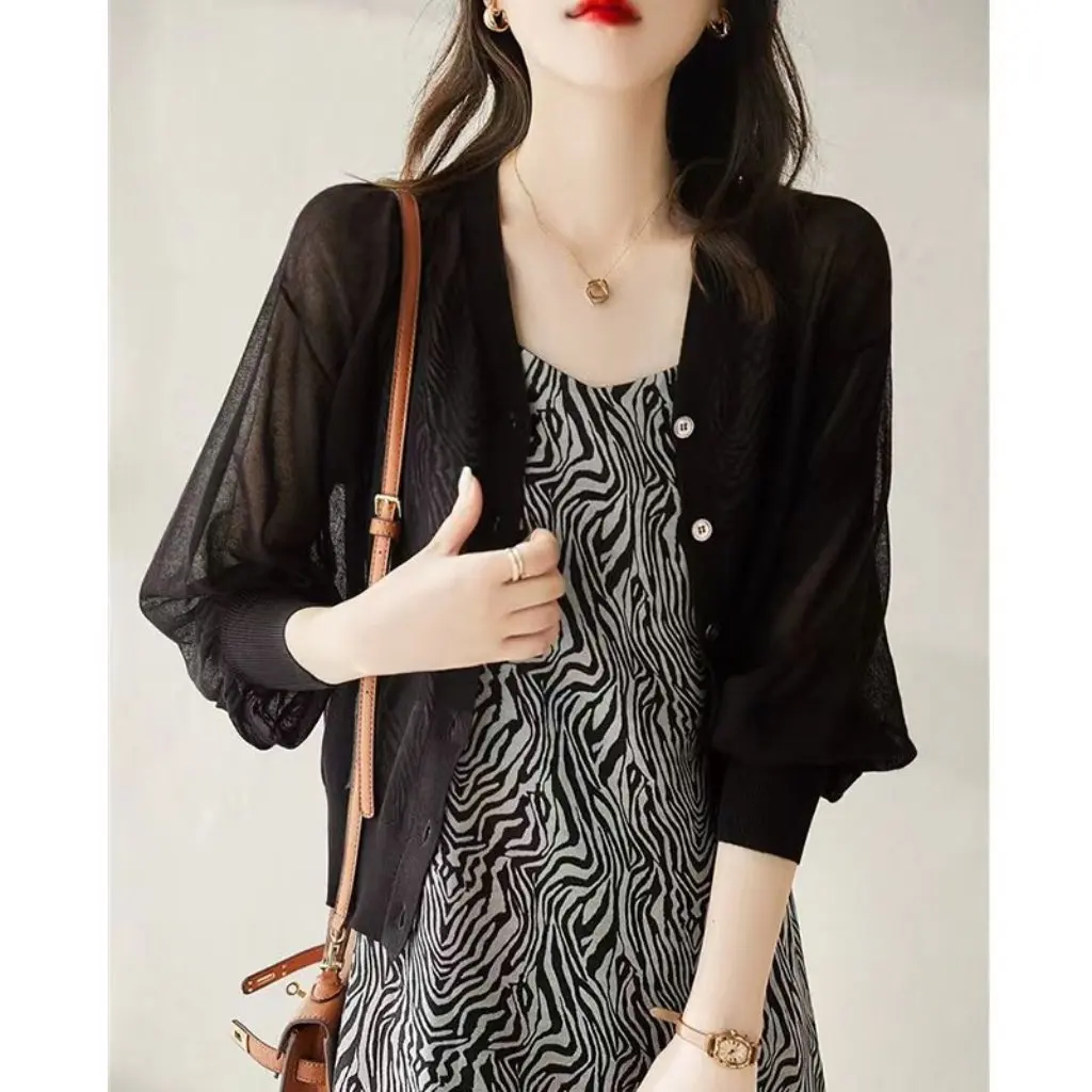 

Style Women's Ice Silk Knitted Cardigan Thin V-Neck Sunscreen Blouse Short Outer for Spring Summer Matching Skirt