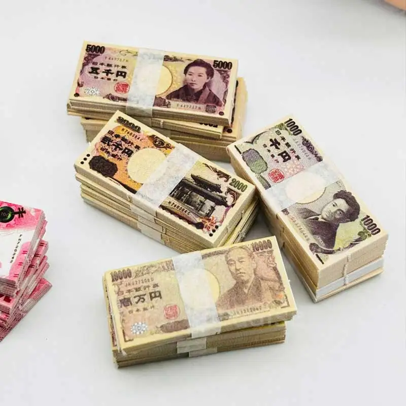 200 pièces 1/6 échelle minuscules billets d'argent Miniature Dollar Euro coréen gagné japonais Yen modèle accessoires jouets pour Blyth OB11 accessoire de poupée