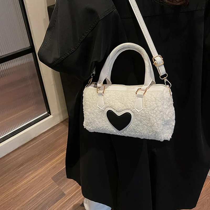 

Женская сумка с вышивкой в виде сердца, модные однотонные сумки на плечо для повседневного использования, повседневные модные универсальные сумки для повседневных поездок на работу