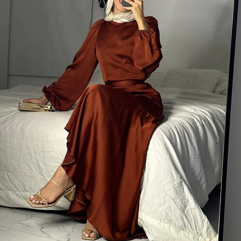 فستان سهرة من الساتان الإسلامي برقبة دائرية وخصر عالٍ أنيق وأكمام واسعة بلون سادة على شكل حرف a فستان مكشكش غير منتظم