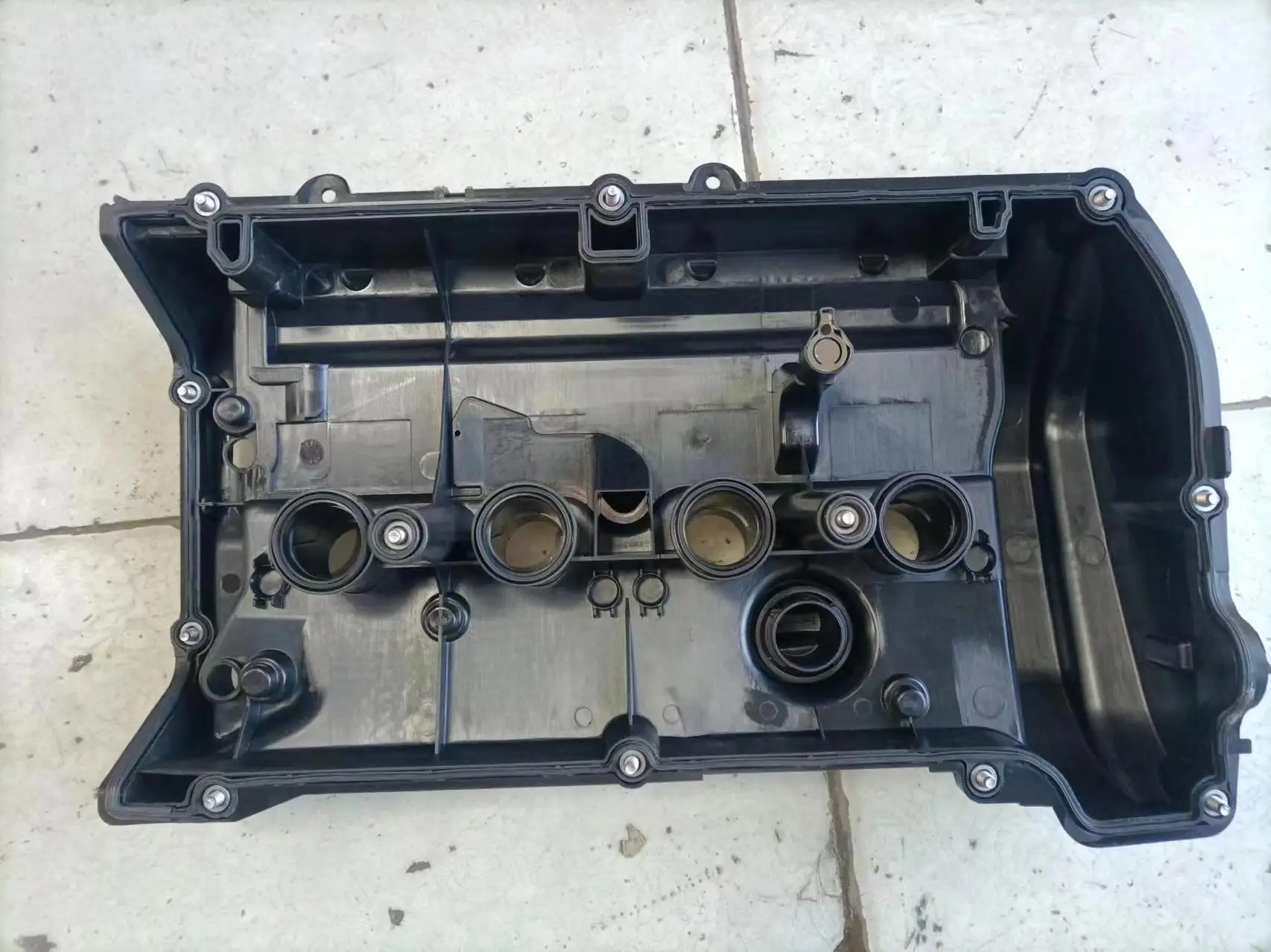 High Quality Cylinder Head Cover Valve Cover Suitable For R55 R60 11127646552