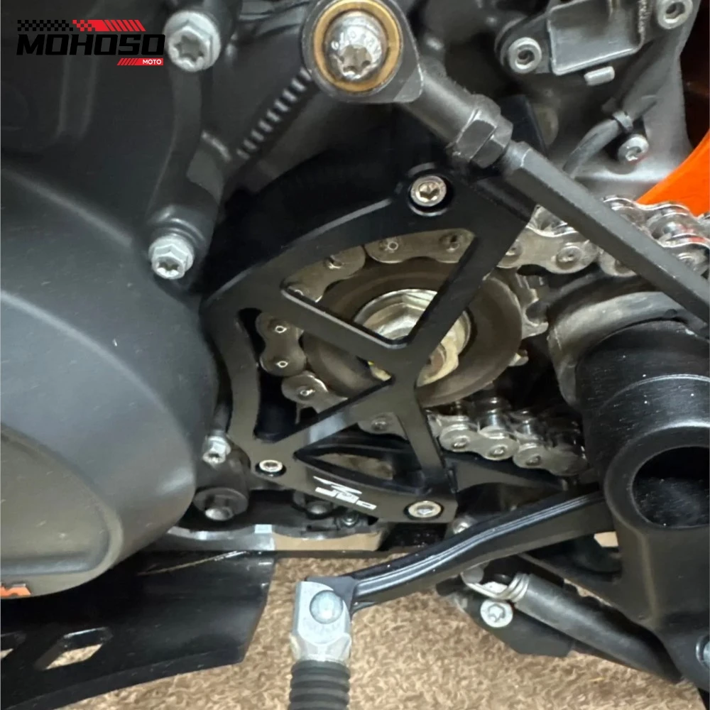 

One Finger Clutch Lever Sprocket Cover Case Saver Chain Guard For Husqvarna Norden 901 790 Duke 890 Adventure S/R 2020-2024 2025