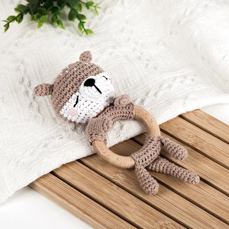 1Pc Baby Rattle Wooden Teether Music Ring Crochet Animal Otter Music Rattles Soother Bracelet Toddler Toys Baby Teething Gifts