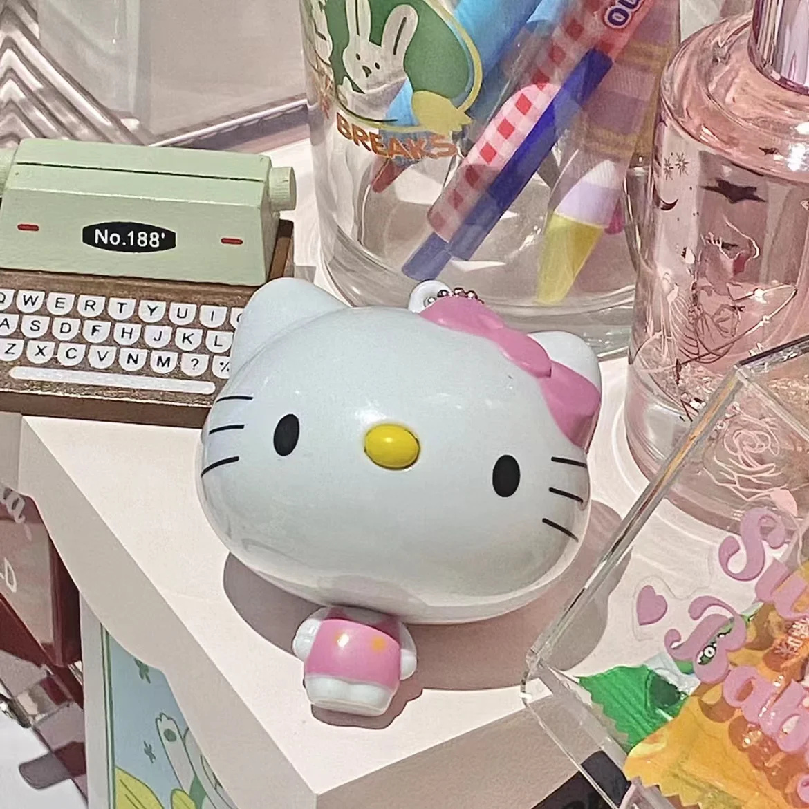 Sanrio Hello Kitty Cartoon Metro a nastro autoadesivo Simpatico metro per gatti Kt Righello Mini ciondolo Nastro di misurazione morbido Righello dritto