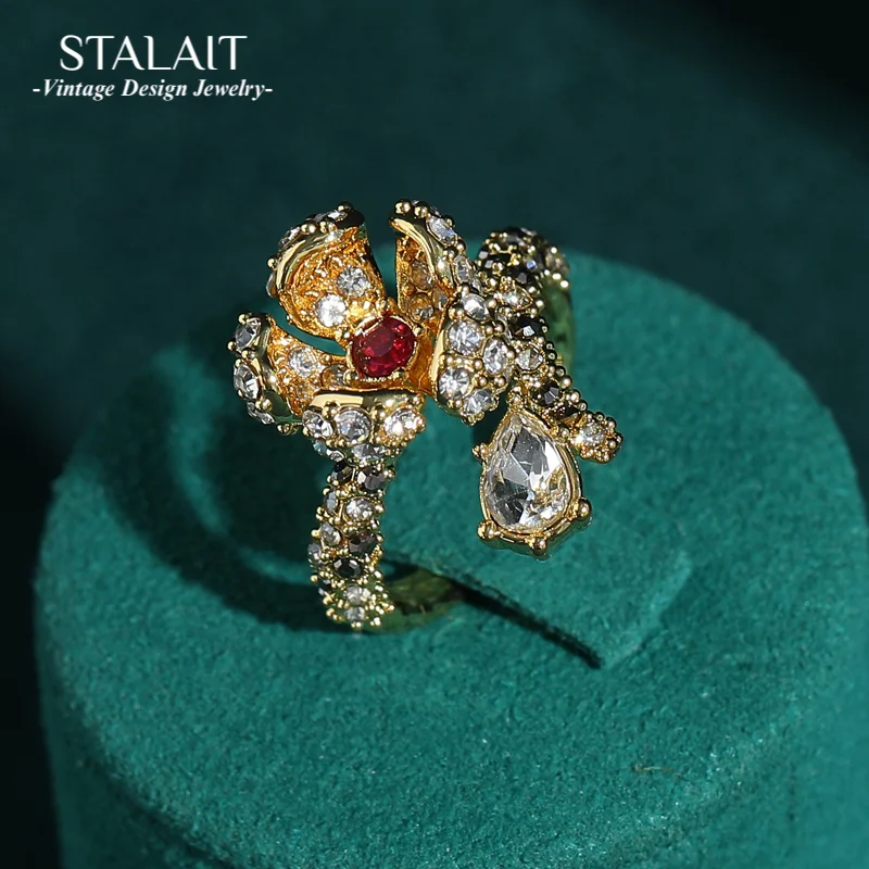 

Vintage Flower Rings For Woman Gold Color Rhinestone Crystal Zincon Retro Trends 2025 Jewelry Accessories Float Christmas Gift