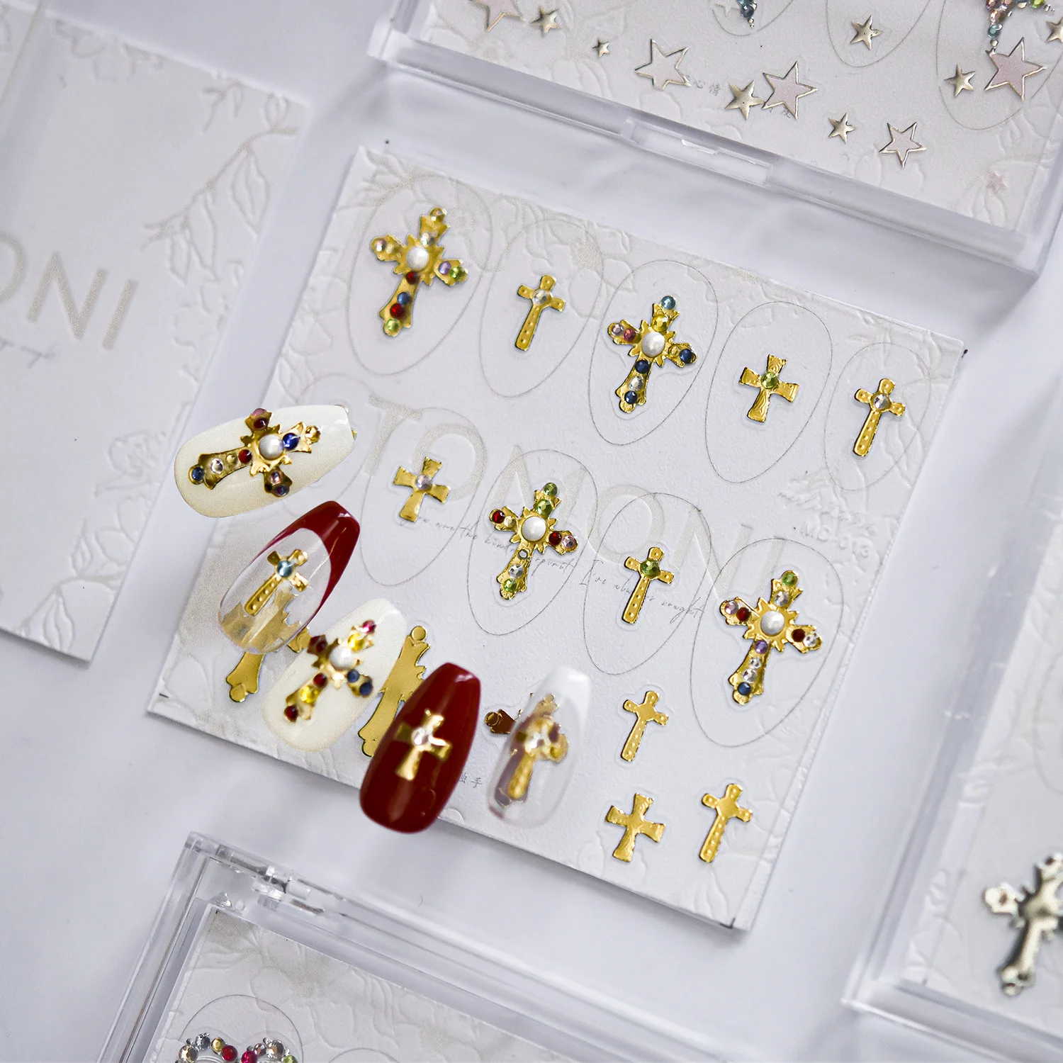 새로운 네일 다이아몬드 쥬얼리 럭셔리 다이아몬드 장식 가장자리 아크형 풀 다이아몬드 라이트 스타 크로스 네일 데코레이션 스티커 DIY