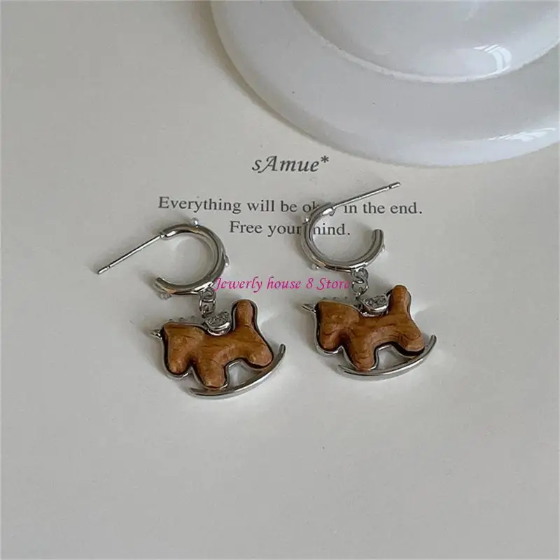 أقراط أذن على شكل حصان هزاز مصنوعة يدويًا من إكسسوارات الأذن للارتداء اليومي وملابس حفلات المكتب غير الرسمية