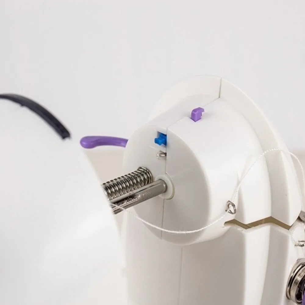 

Простая электрическая швейная машина с двойной нитью, светодиодная подсветка, ножная педаль, портативная швейная машина, 2-скоростной швейный инструмент, бытовой