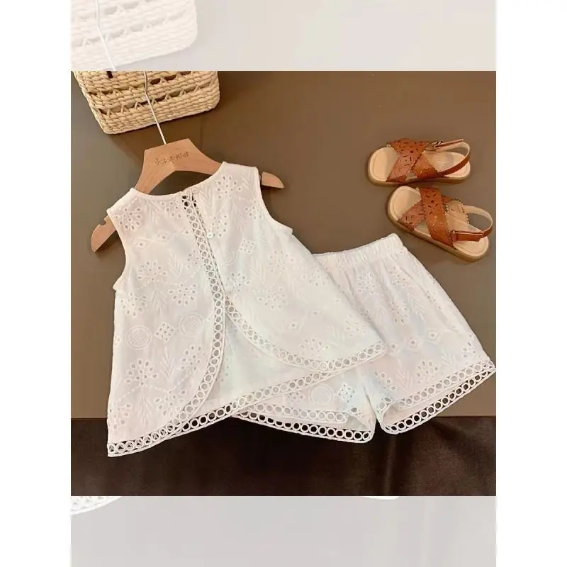 

Summer hollow lace vest+shorts two-piece set single breasted sleeveless women's baby casual set solid color children's clothing