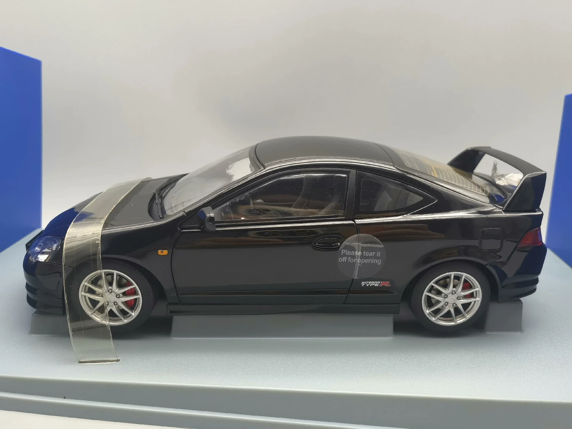 AUTOart 1:18 INTEGRA TYPE R Black JDM Simulation Limited Edition All Open Alloy Metal Static Car Model Toy Gift