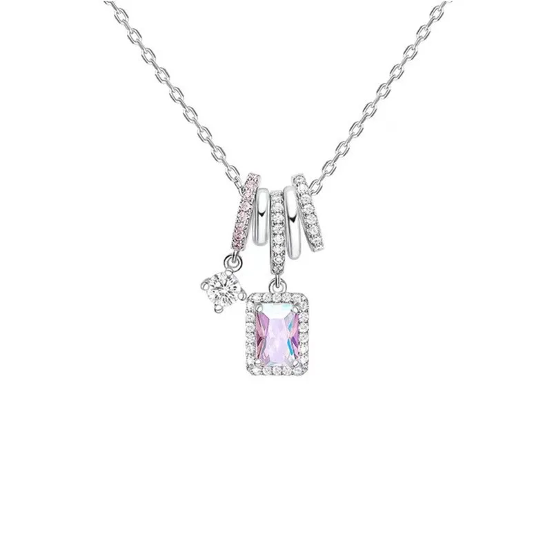 

Square sugar titanium steel necklace for women, micro-inlaid zircon, elegant and high-end collarbone chain accessory