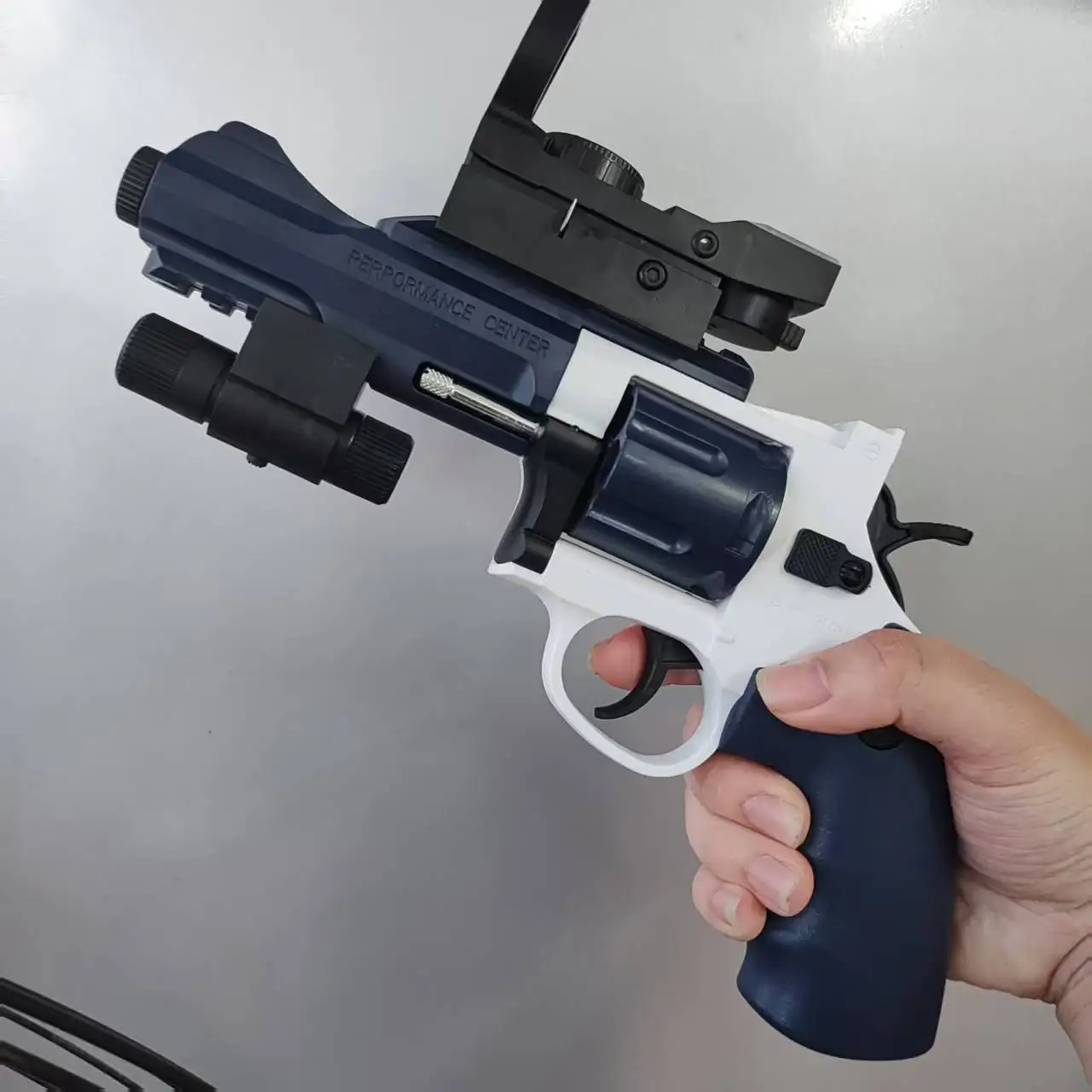 새로운 연속 발사 전술 리볼버 자동 사격 권총 소프트 다트 총알 장난감 총 CS 어린이를위한 야외 무기 성인