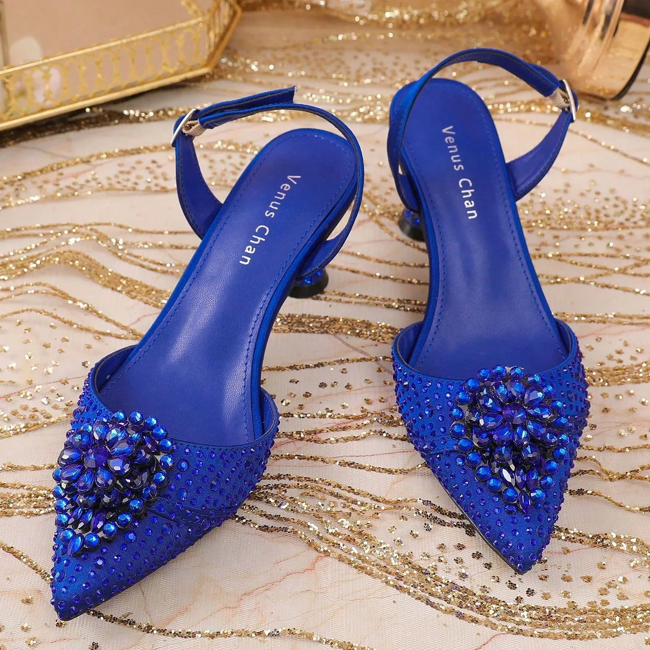 

Потрясающие женские свадебные туфли на высоком каблуке итальянском дизайне — украшенные стразами, с острым носком для элегантных вечеринок — большие размеры