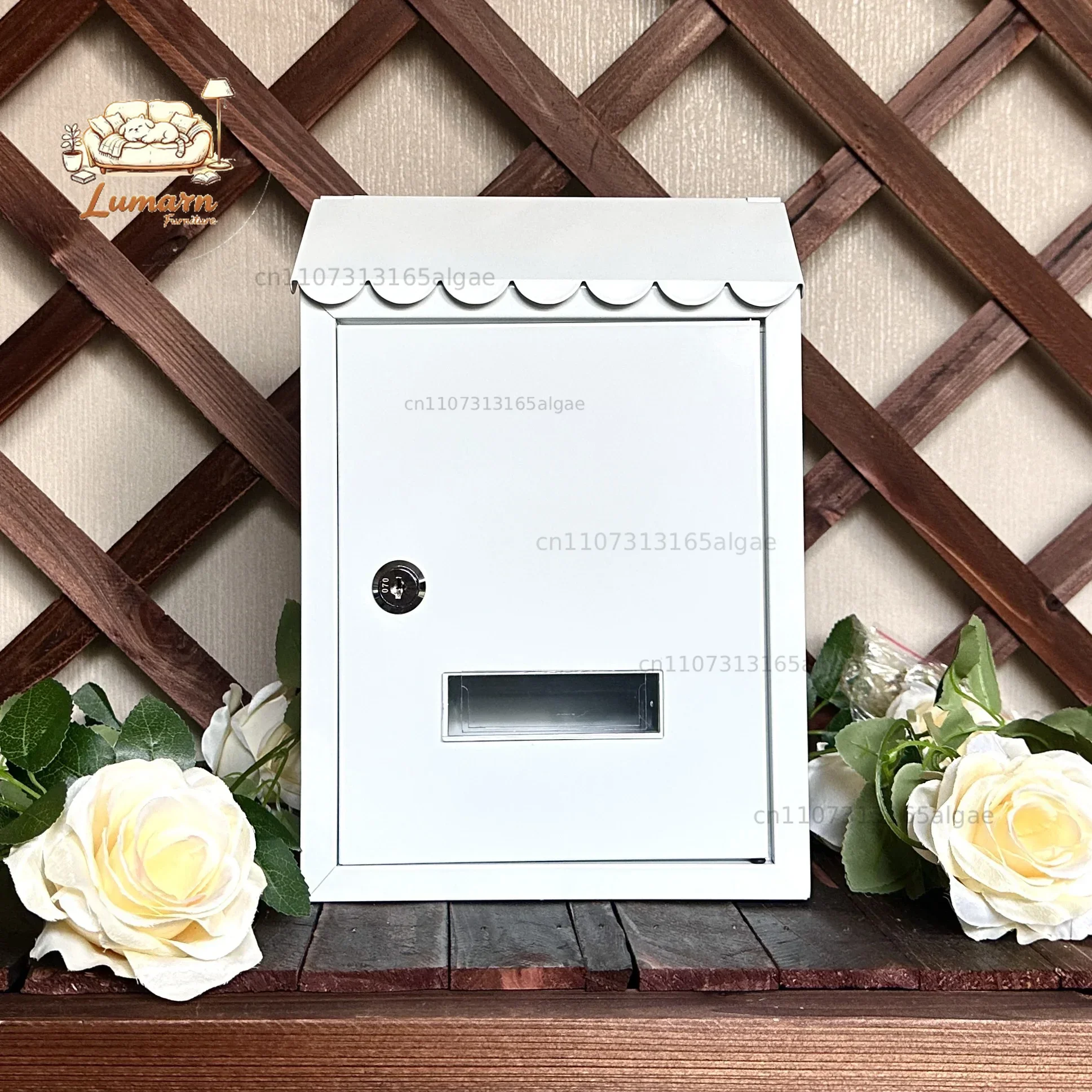 Household wall-mounted outdoor rainproof wall-mounted mailbox suggestion