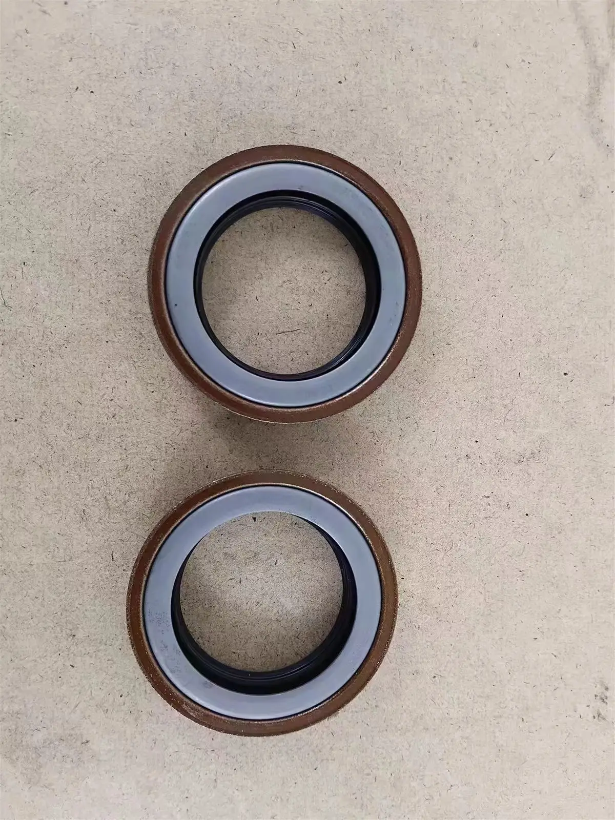 

2PC Drive Shaft Seal For Ford Transit Custom 2014 To 2024 1490305 Wear-Resistant Automotive Sealing Tools