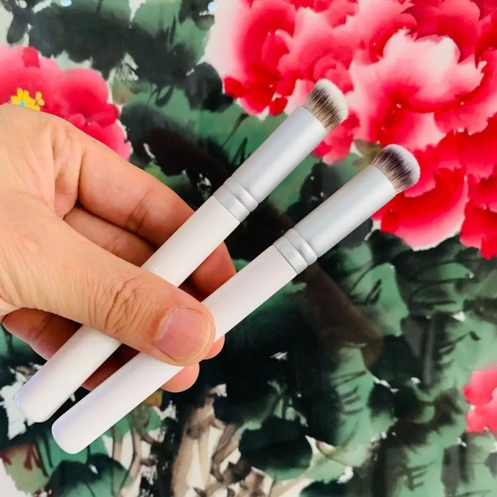 Korea Flawless Concealer Brush Nauwkeurige zachte gezichtsmake-upborstel Pluizige make-uphulpmiddelen onder de ogen Donkere kringen