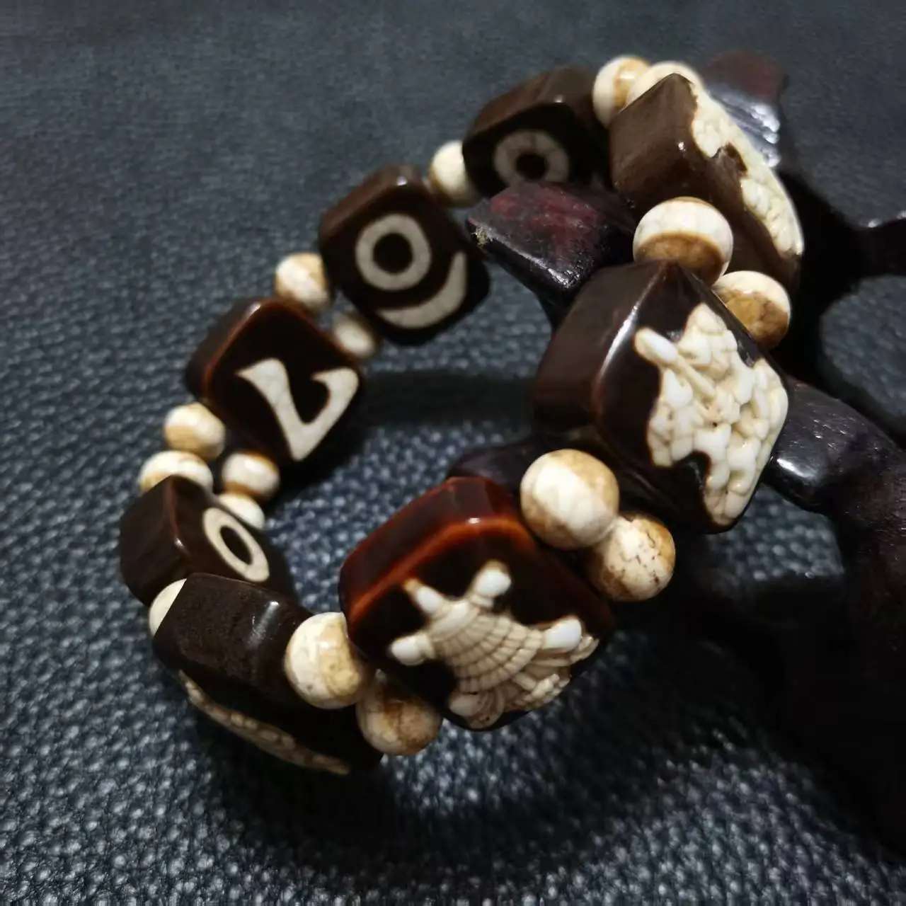 

New Arrival Eight Guardian Gods Agate Stone Beautiful Energy for agate bracelet for men and women