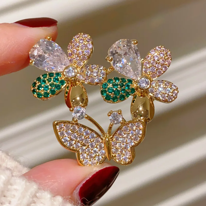 OKILY Luxury Zircon Feather Butterfly Brooches Delicate Shell Animal Broche Decorativo De Ropa for Women's Clothing Accessori