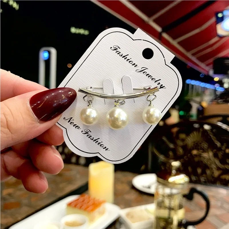 Elegant Faux Pearl Brooch Pin for Women - Secure Dress Clip, Adjustable Golden/Silvery Accessory for Blouse, Scarf, Suits image 3