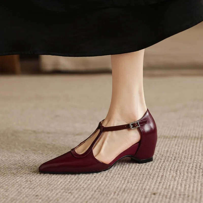 

2026 Summer New Women's Height Increasing Sandals with Fashionable Pointed Buckle Design for Casual Daily Wear, Sizes 33-43