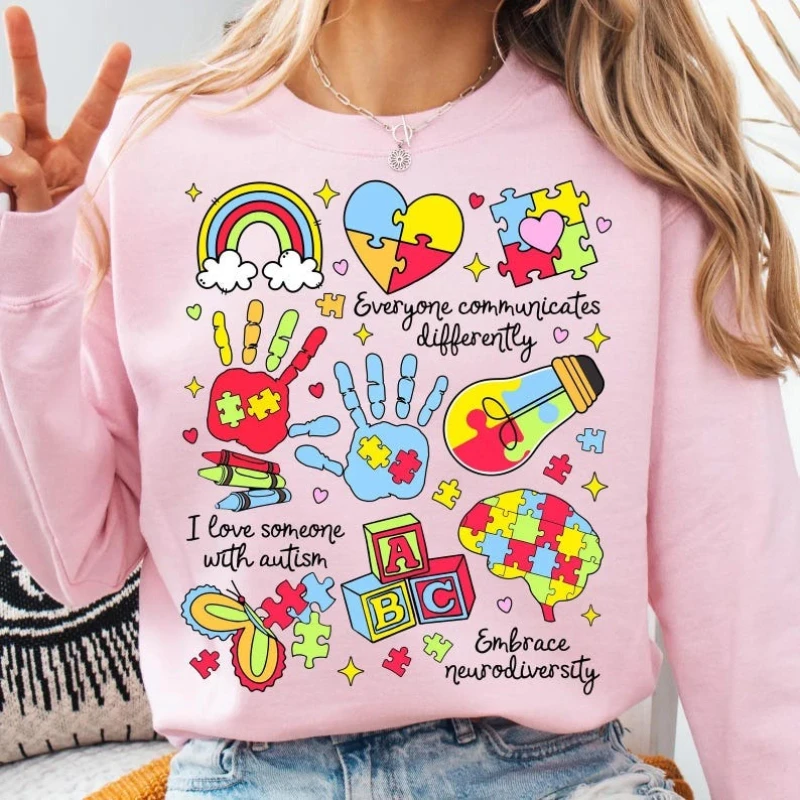 الجميع التواصل بشكل مختلف لشهر التوحد البلوز التوحد أمي خطاب علم الأم أعلى التوحد الوعي المرأة السترة