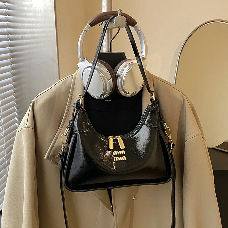 

2025 Autumn Winter Vintage Shoulder Bag, Women's Luxe Crossbody Purse, Trendy Day to Night Tote, Casual Sling Bag, Minimalist