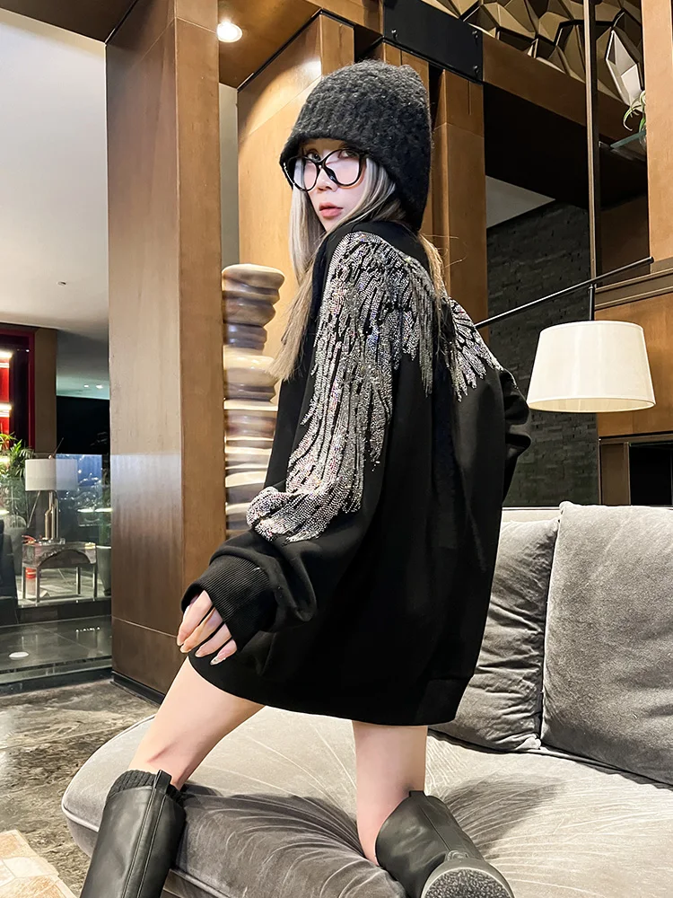 

Women's Loose Fit round Ne Sweatirt Winter New Arrival Wing Rhinestone Design Comfortable Streetwear Long Sve Top