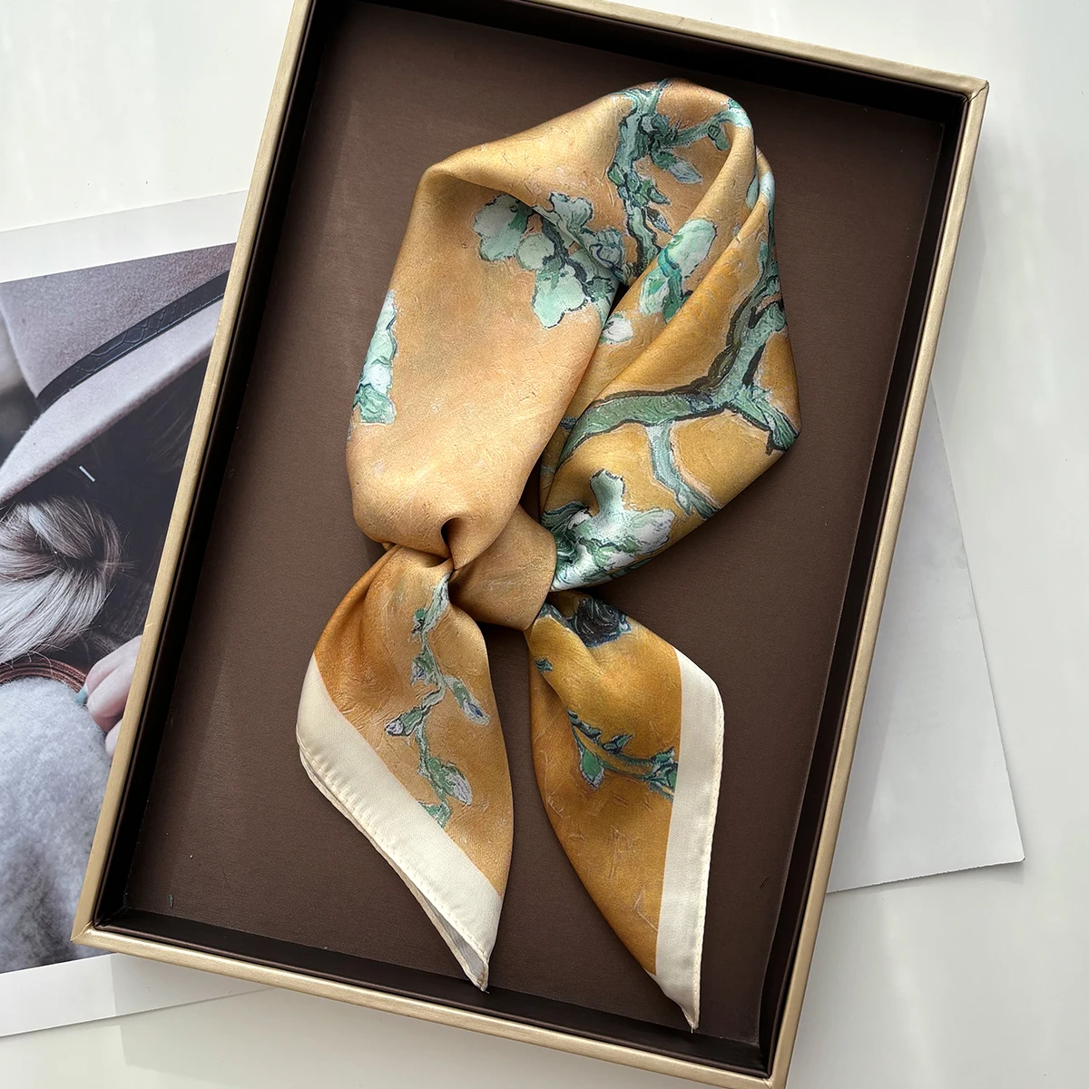 Vier-Jahreszeiten-Blumendruck Seidenschal 65x65cm Modisches Halstuch Hijab Stirnband Luxuriöser Sonnenschutz-Schal Bandanas – Detail 4