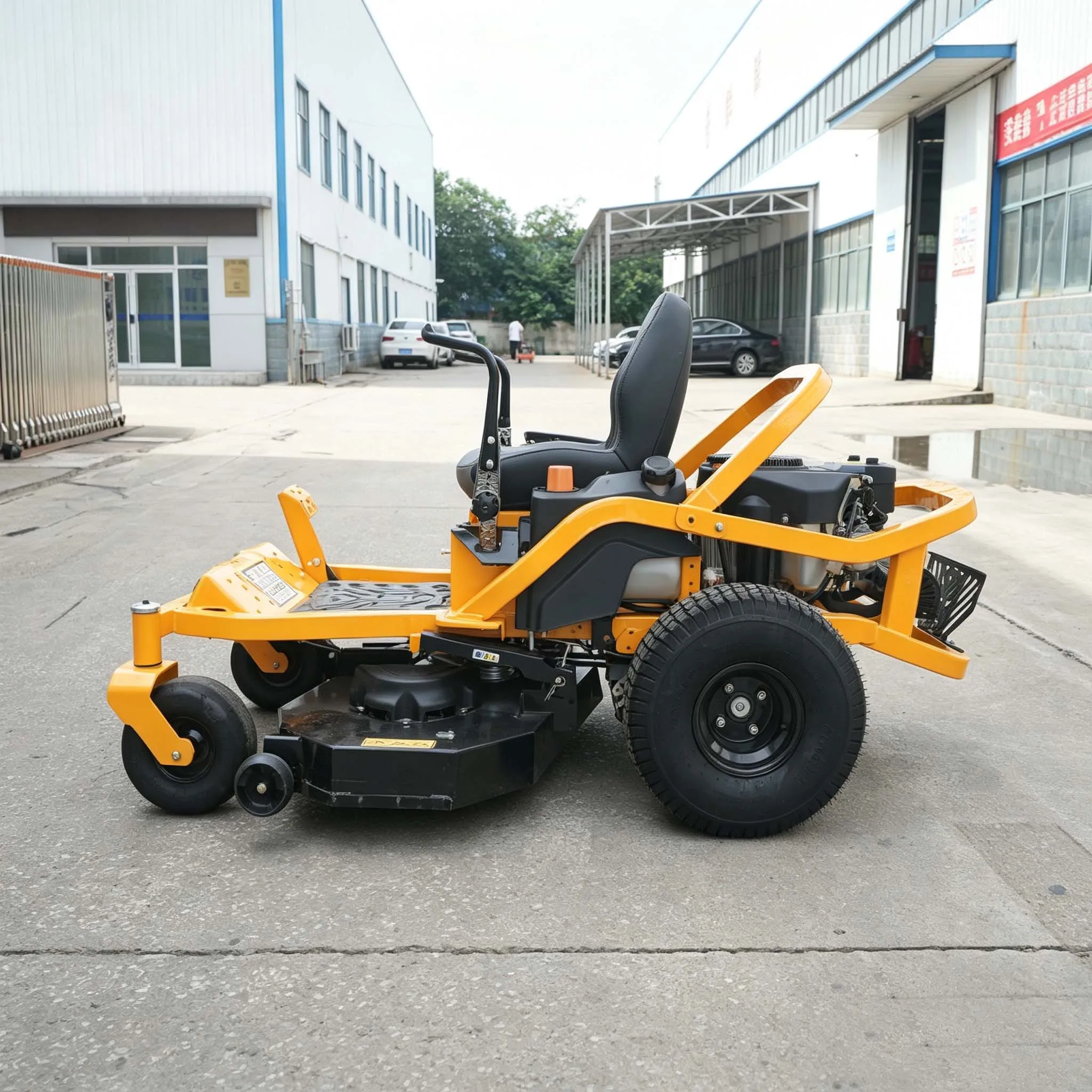 Hot Popular Stable Riding Lawn Mower Large Capacity Fuel Tank Grass Mower for Outdoor Farm Household Lawn Mowing Landscaping Job