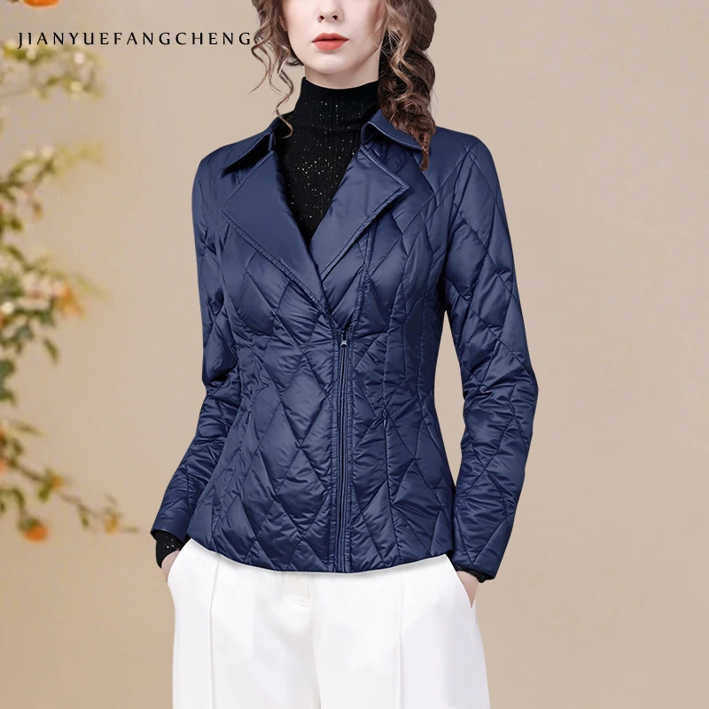 Damska zimowa niebieska kurtka puchowa, ocieplana, lekka, z wypełnieniem z kaczego puchu, idealna na narty, śnieg i na co dzień.