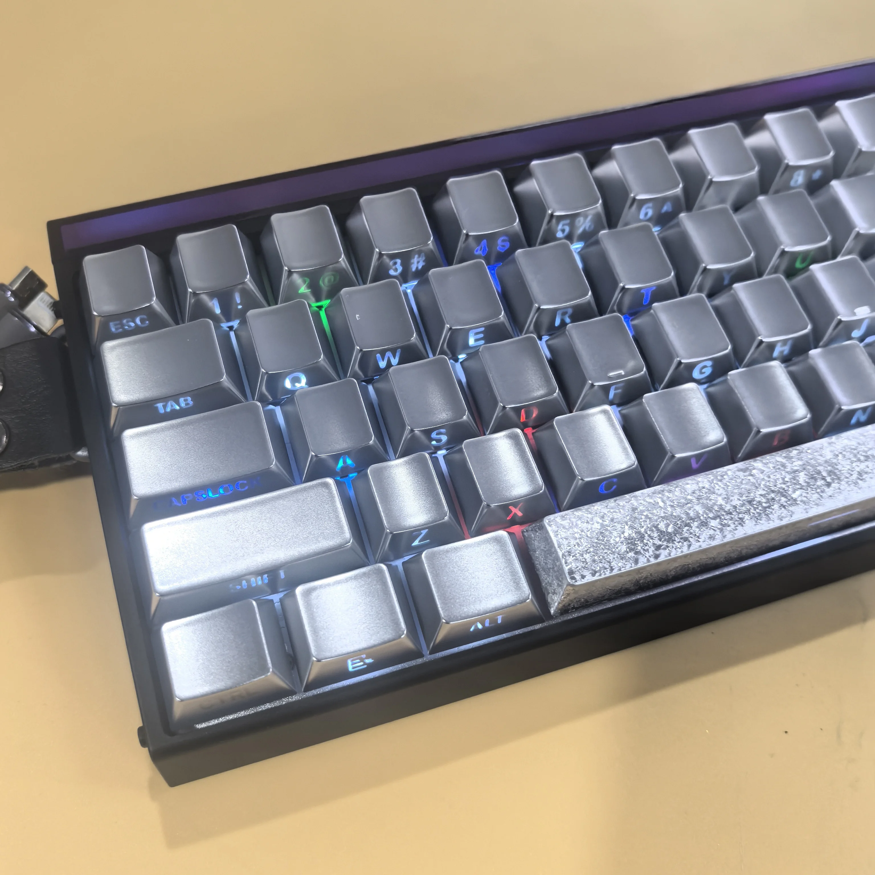 

Silver keycap PBT material metal texture translucent wooting60he