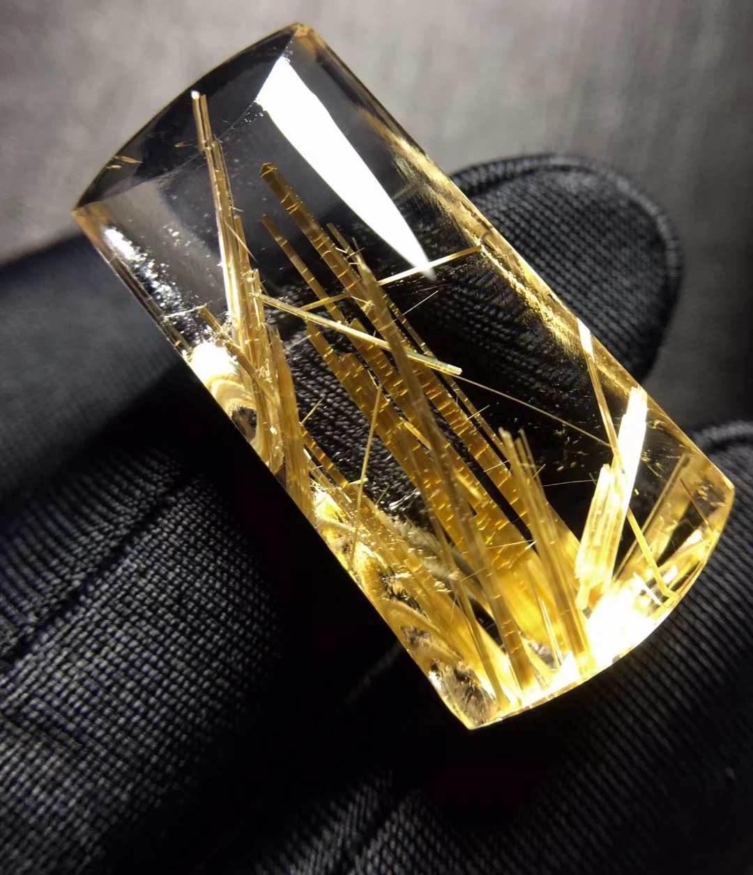 

Natural Gold Rutilated Quartz Pendant Necklace Jewelry 29*15*8.8mm Barrel Yellow Rutilated Women Men AAAAAAA