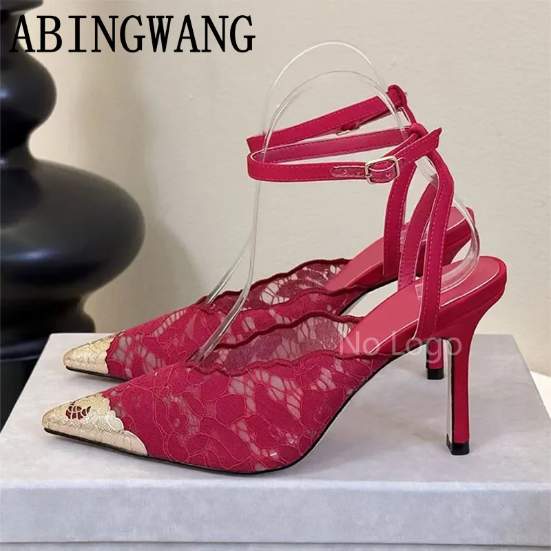 Элегантные женские туфли-лодочки 2026: Новые летние босоножки-гладиаторы на тонком высоком каблуке с кружевной пряжкой для вечеринок