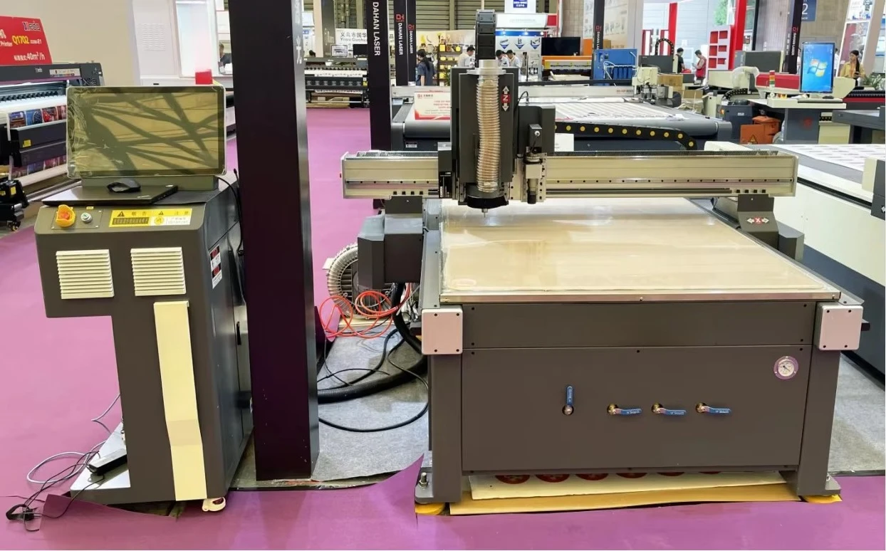 High speed spindle engraving machine