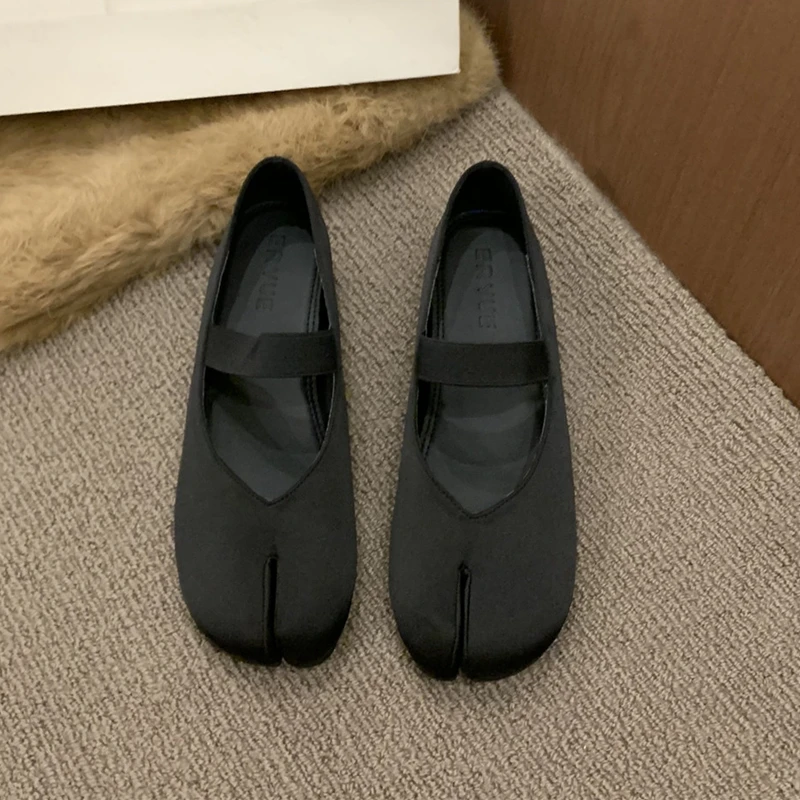 Women Black Wedges Heels Party Round Toe Mid Heeled Pumps Fashion Office Lady Slip-On Shoes Sexy Tabi Ninja Shoes