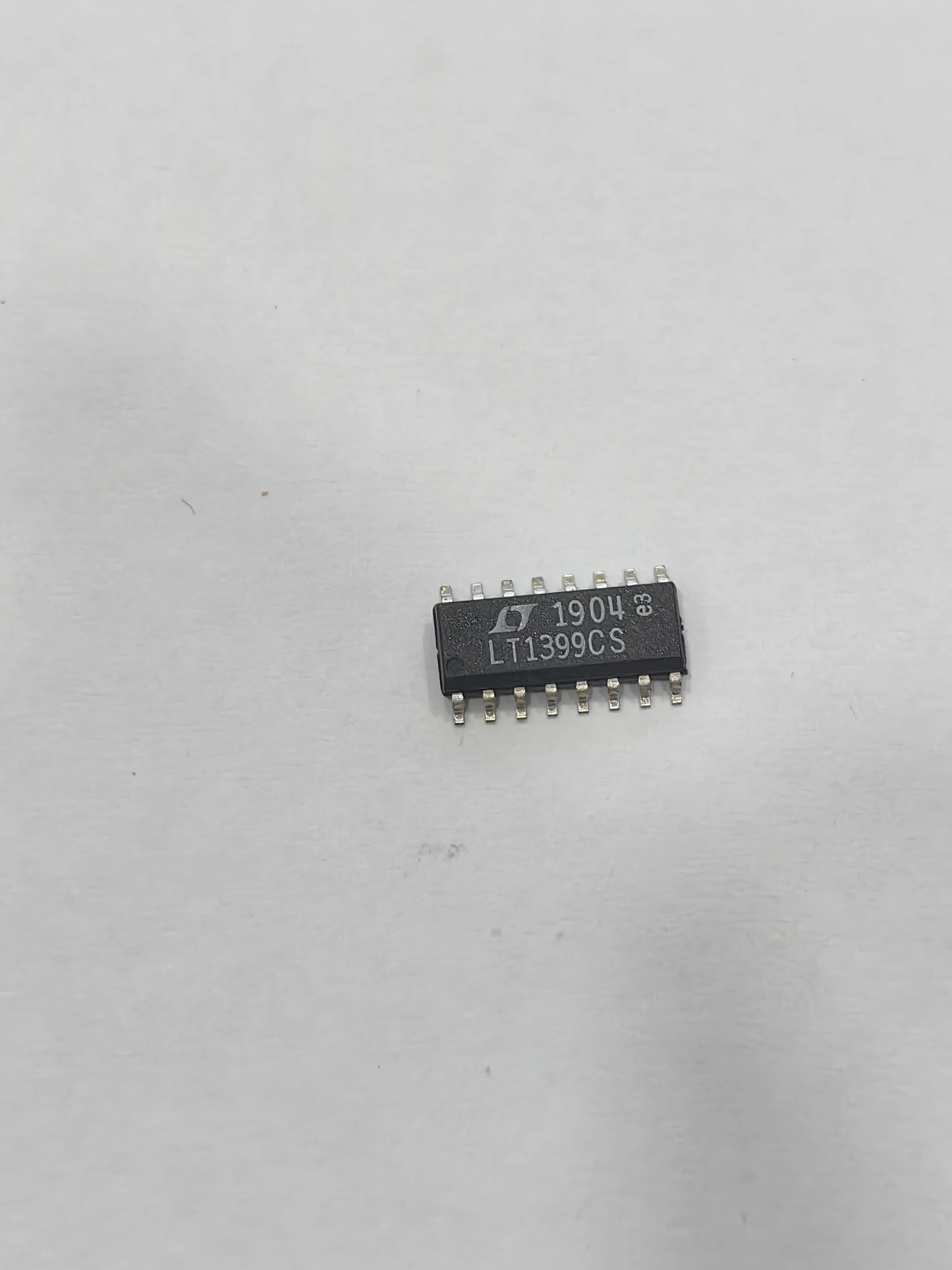 LT1399IGN LT1399CGN LT1399CS LT1399HVCS LT1399 - مكبرات الصوت الحالية المزدوجة والثلاثية منخفضة التكلفة 300 ميجا هرتز مع إيقاف التشغيل