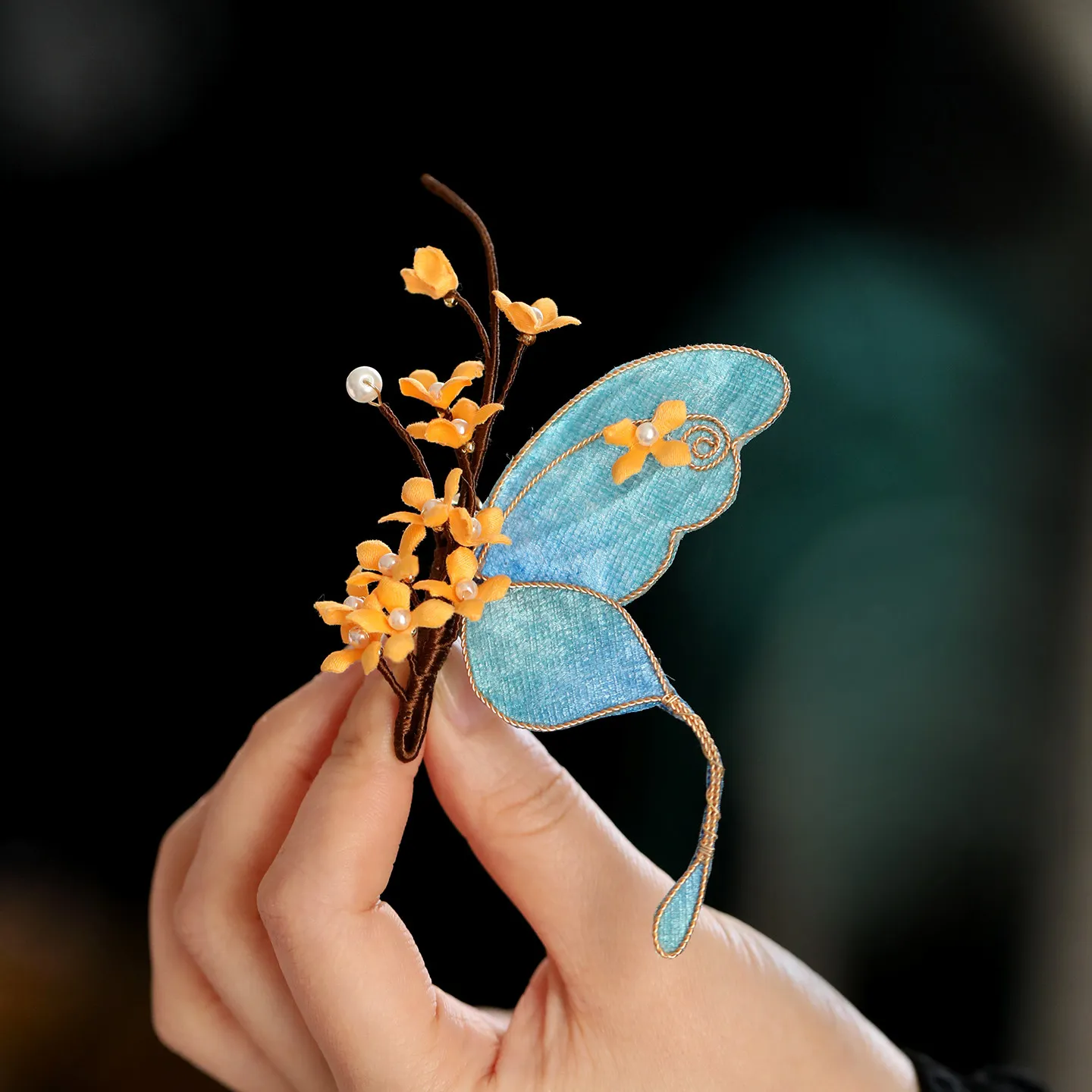 Chinese Traditional Hanfu Qipao Exquisite Fabric Butterfly Osmanthus Brooch Vintage Pin For Autumn Winter Coats Sweaters Decor