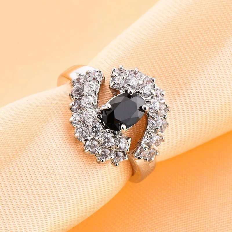 

European and American fashion simple temperament boutique fashion diamond-encrusted crystal women's ring birthday gift