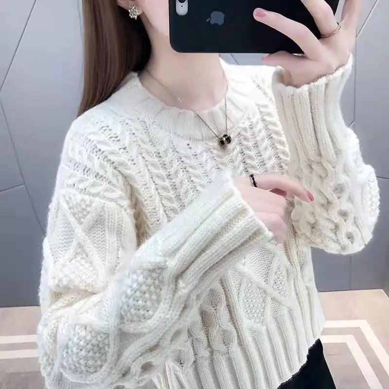 New Solid Fried Dough Twist Knitting Bottoming Shirt Women Classic Long Sleeve Loose O-collar Autumn Winter Pullover Sweaters