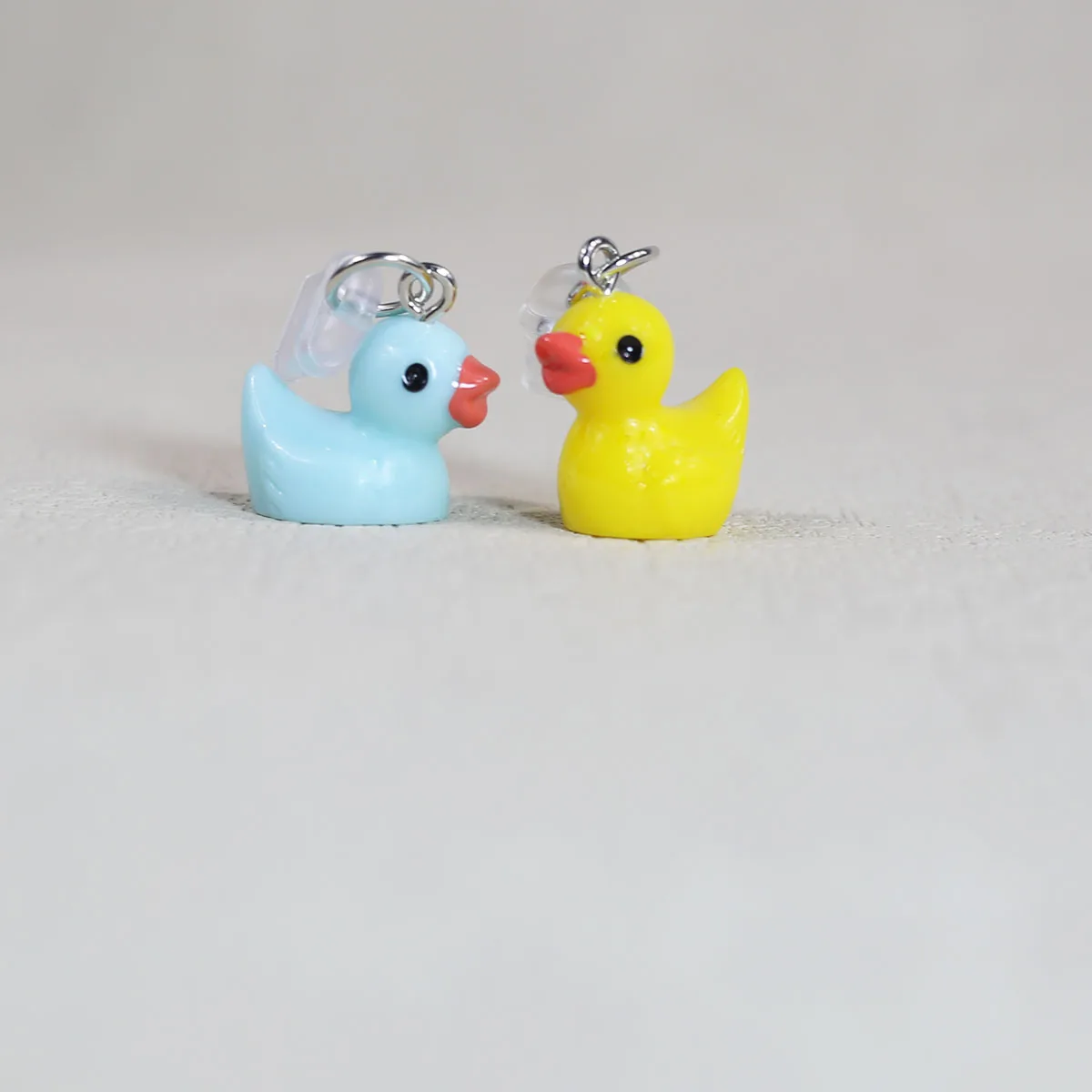 Cute Duck, Phone Dustproof Plug Resin Pendant For Iphone/Samsung/Xiaomi/Type-C Interface Dustproof Cap Phone Accessories