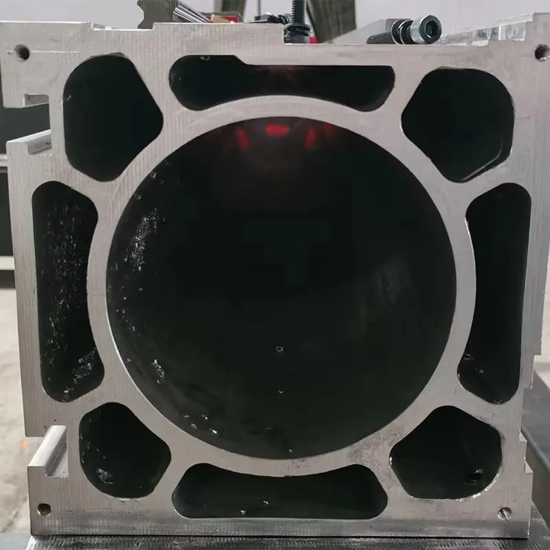 Trave trasversale a portale in alluminio con asse X per macchina da taglio in fibra CNC