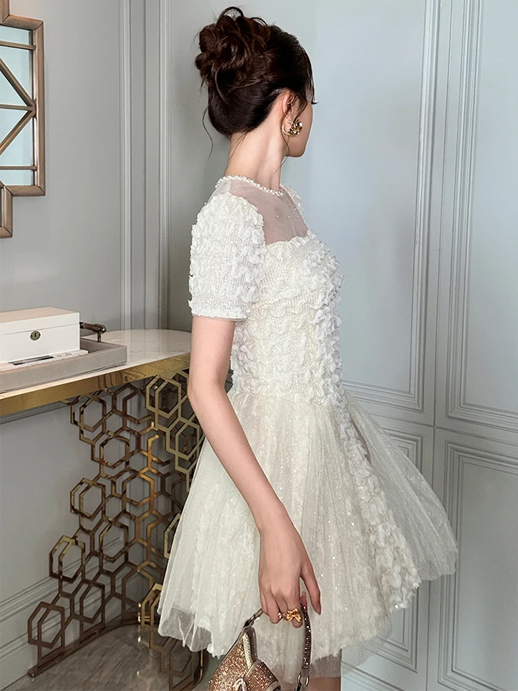 ภาษาฝรั่งเศสคําพรหมชุดมินิสําหรับผู้หญิงประณีตElegant Sheerตาข่ายเพิร์ลจีบชุดSequinsวันเกิดชุดราตรีVestidosหญิง