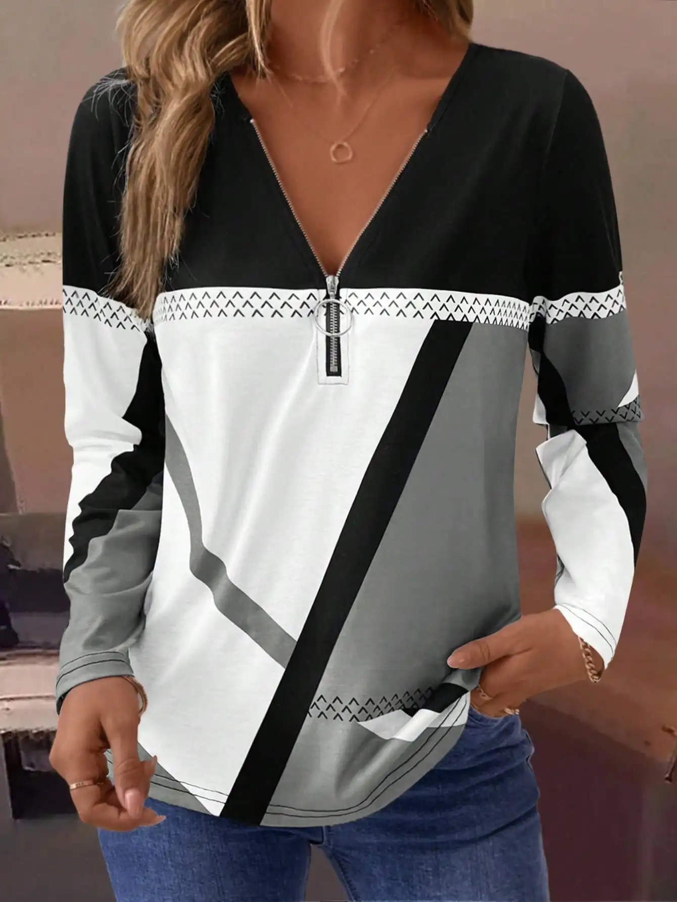 

Women's Long Sleeve Geometric Print T-Shirt with Half Zipper Neckline, Casual Autumn Winter Top