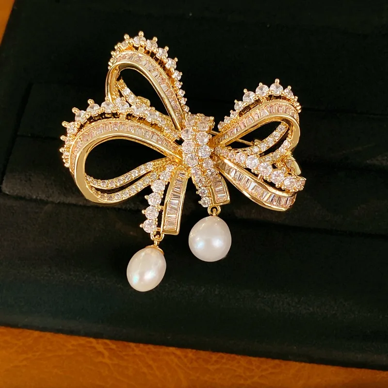Luxury Freshwater Pearl Bow‑knot Brooch Cubic Zirconia Classic Corsage Pins for Women Suit Coat Wedding Party Jewelry Accessorie