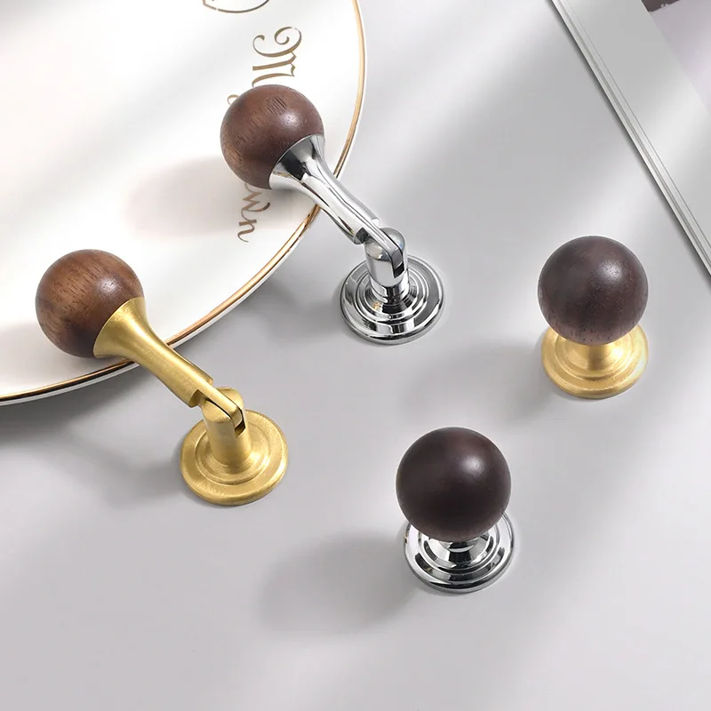 

European Brass Walnut Knobs for Furniture Luxury Handles for Cabinets and Drawers Kitchen Cabinet Drawer Knobs Shoe Cabinets