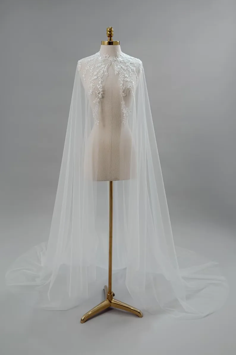 Customized Bridal Capes Lace Appliques Luxury Wedding Cover Up Bridal Jacket Custom Bride Bolero Formal Party Shrug Cloak
